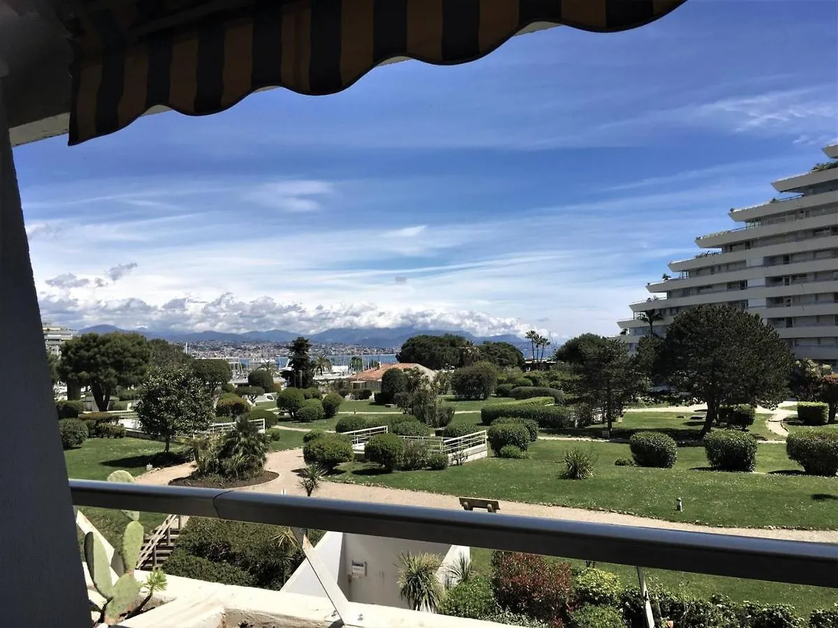 Apartment Studio Climatise Avec Terrasse, Piscine Privee Et Acces Mer, Villeneuve-Loubet - Fr-1-252A-38